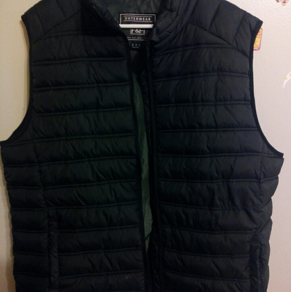 Men's black bubble vest